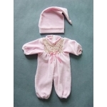 rosa Baby-Overall mit Mütze
